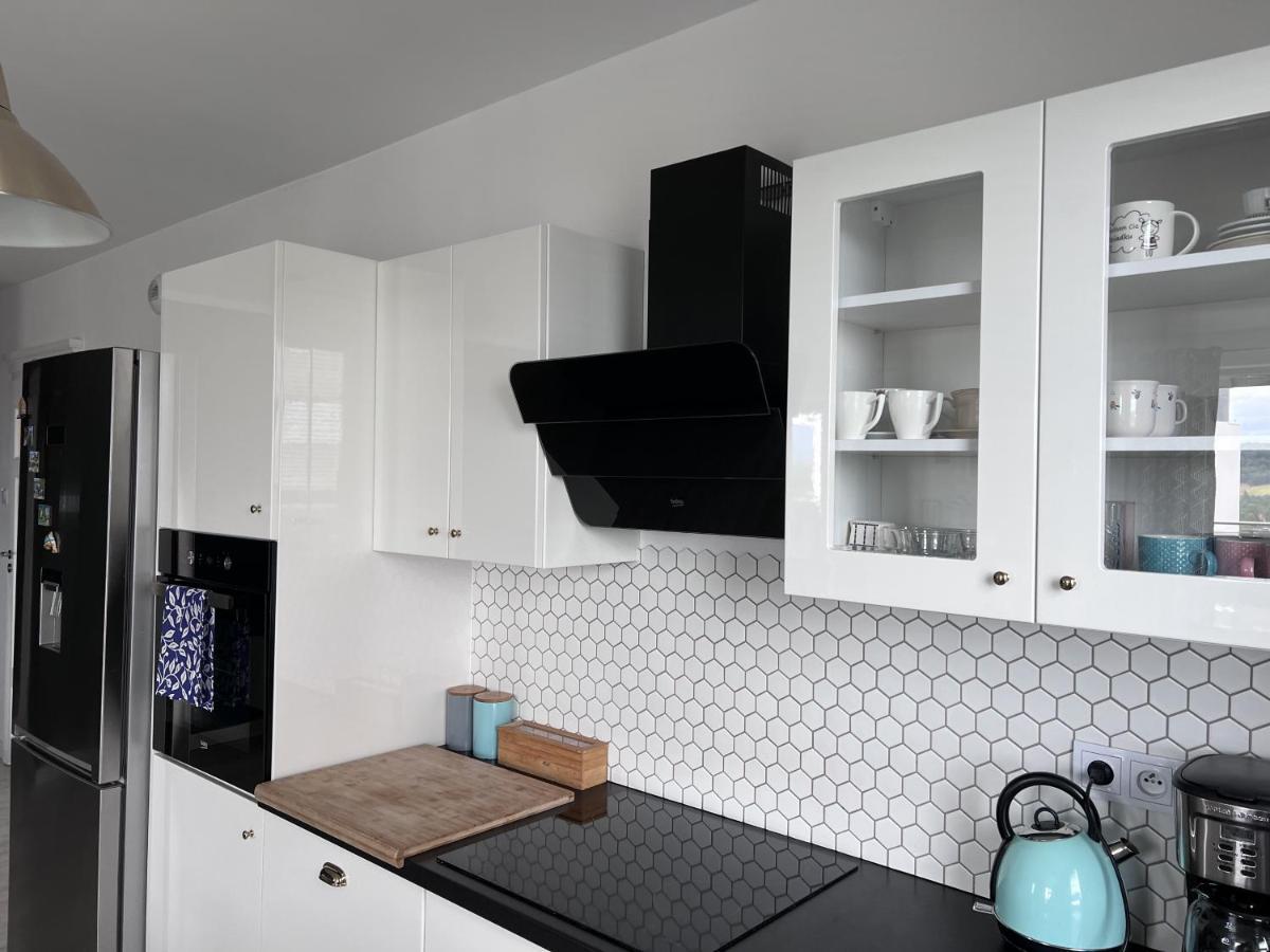 Apartament Z Tarasem Na Osiedlu Rakownica Jelenia Góra Extérieur photo